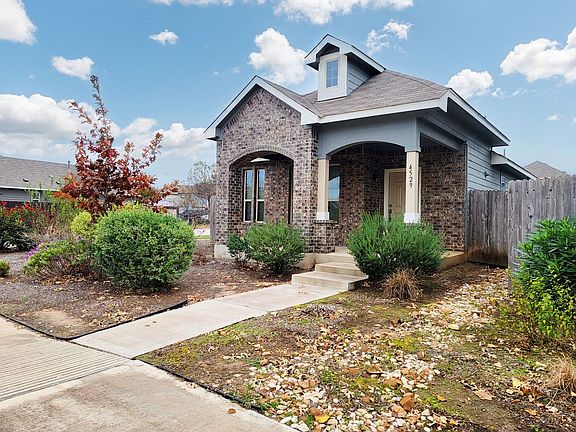 2nd image of 4529 Graceful Ln #465