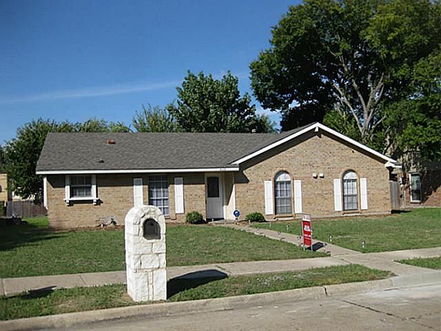 1st image of 419 Quintana Dr
