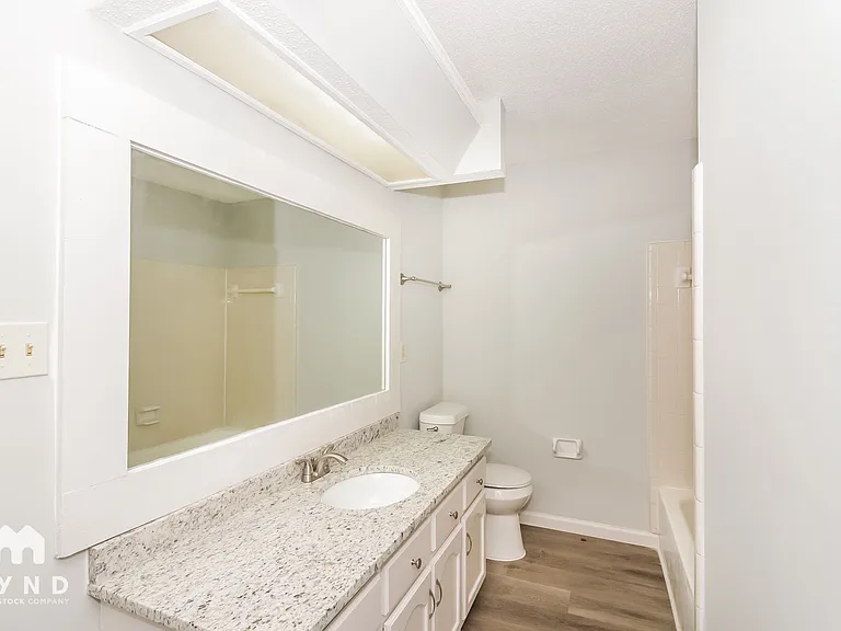 6868 Rockbrook Dr — Photo 10