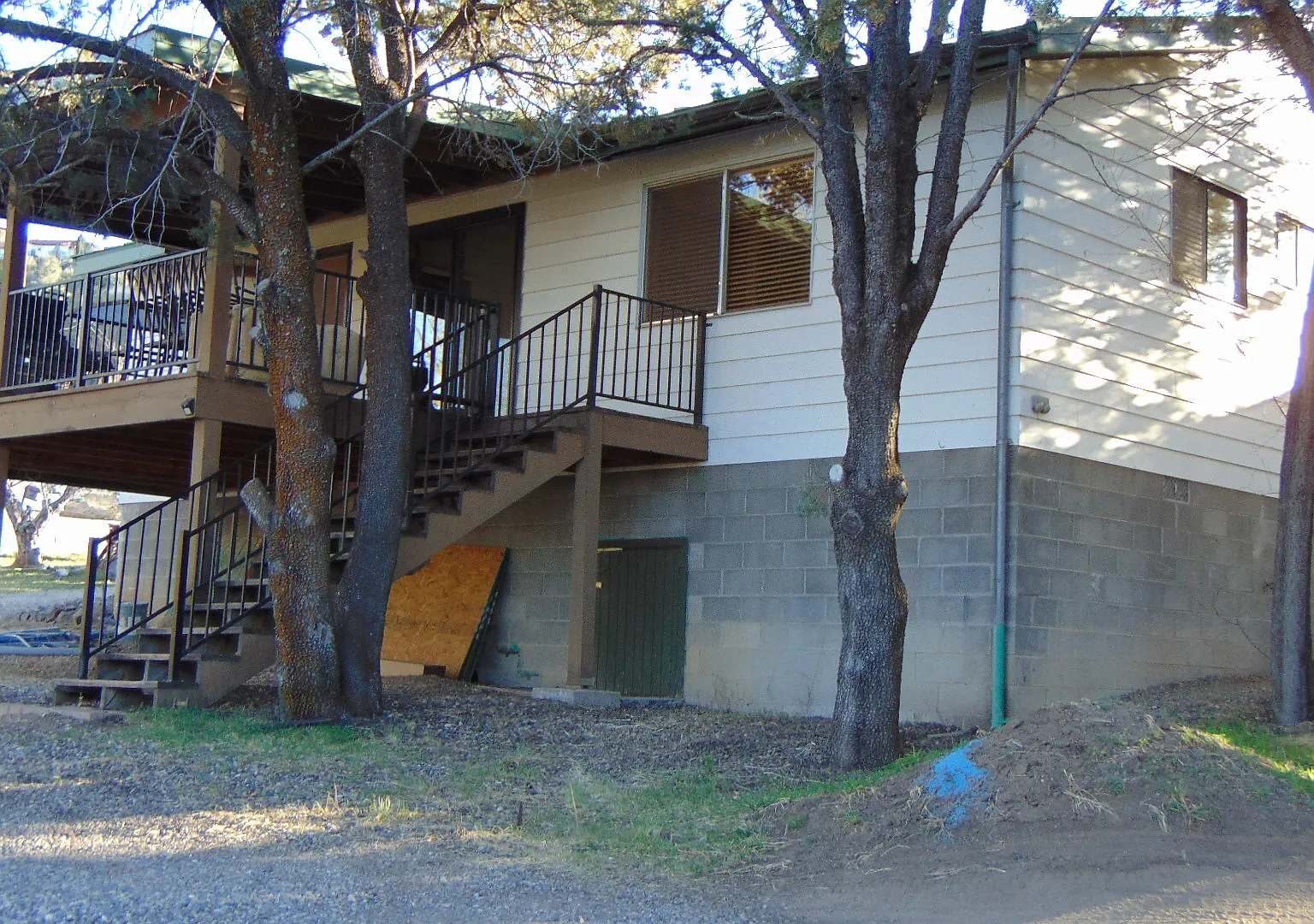 BC1341-497 Robinson Dr - 1 — Photo 3