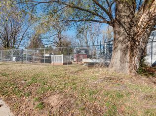 1011 W Pacific St, Springfield, MO 65803