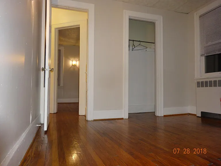 467 Norwood Ave #1R — Photo 13