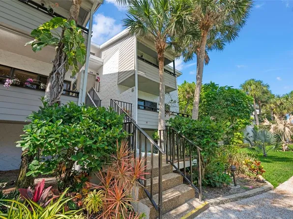 1555 Tarpon Center Dr APT 156, Venice, FL 34285