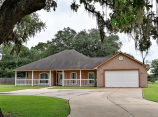 1132 Bar X Trl, Angleton, TX 77515