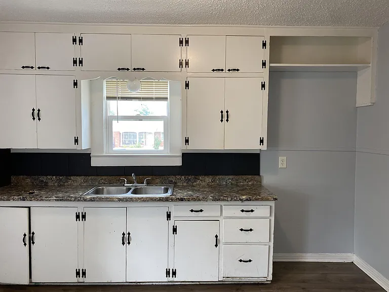632 SW 44th St — Photo 14