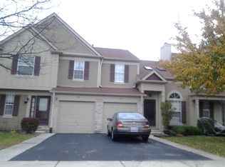 104 Peach Tree Ln, Westmont, IL