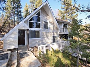 39629 Oakglen Rd, Fawnskin, CA 92333