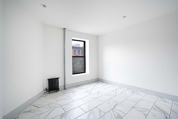 1st image of 208 E 118th St #4