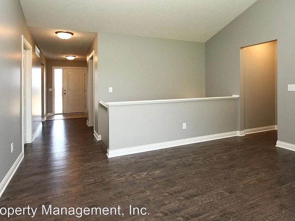 1st image of 9519 S 72nd St