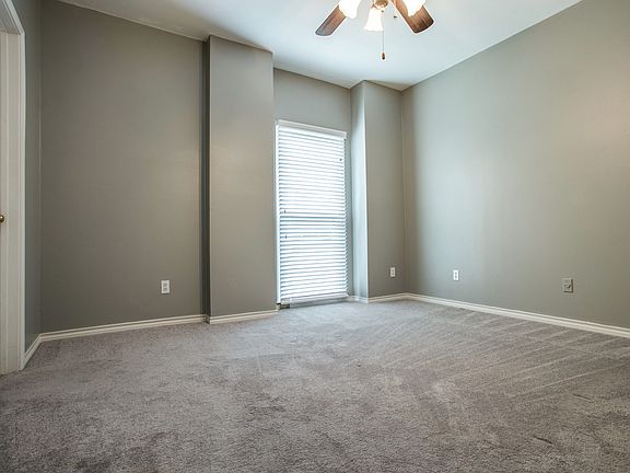 2nd image of 4419 Holland Ave APT 105