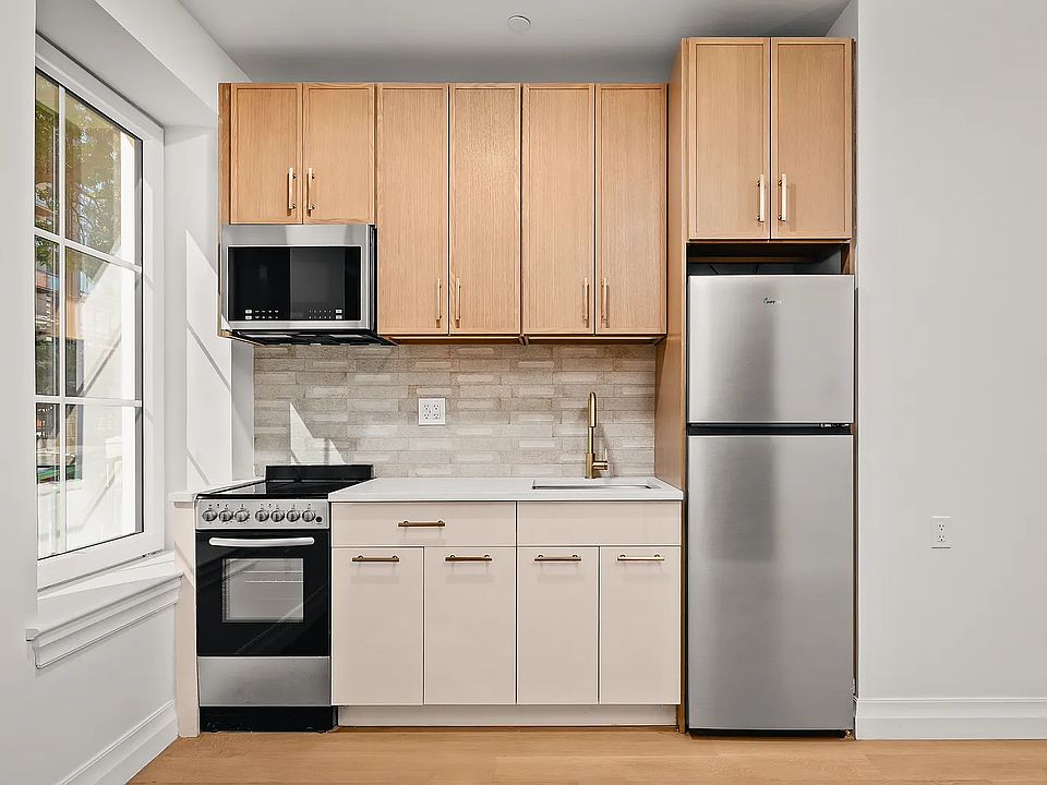 1st image of 503 4th Ave #1M