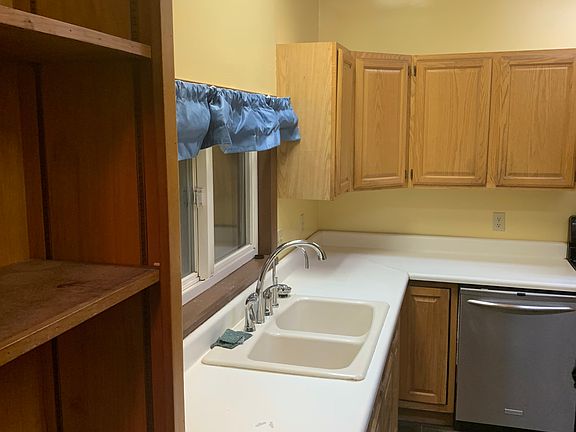 4th image of 908 D St Unit A