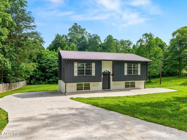 522 Henderson Dr, Madisonville, TN 37354