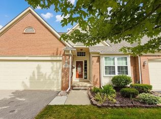 5492 Elmhurst Dr, Trenton, MI 48183