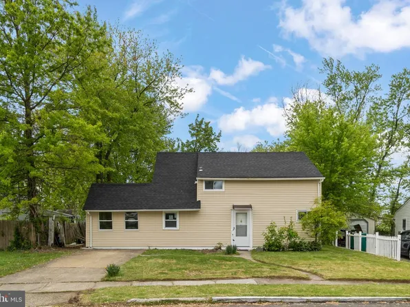 3 Indian Creek Way, Levittown, PA 19057