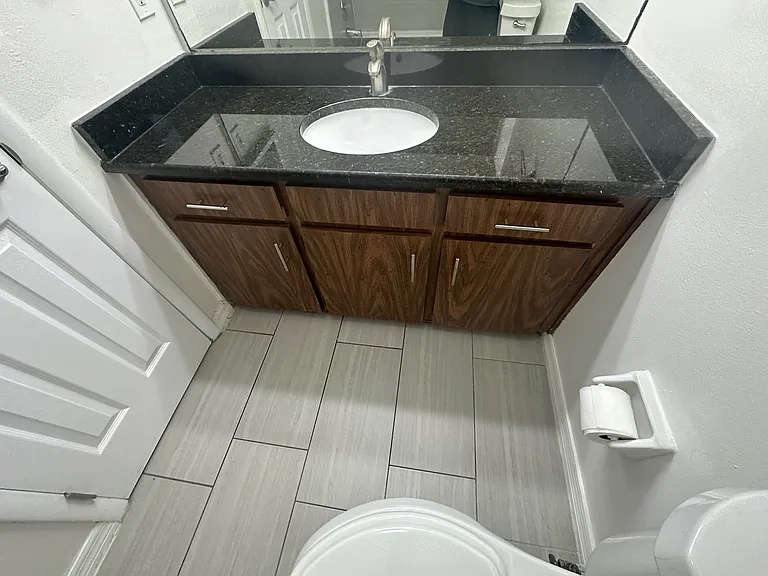 Hall Bathroom.