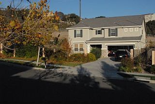 1st image of 758 Lakeshore Ct