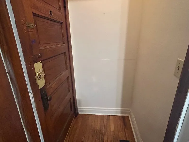 1958 W Waveland Ave #1 — Photo 11