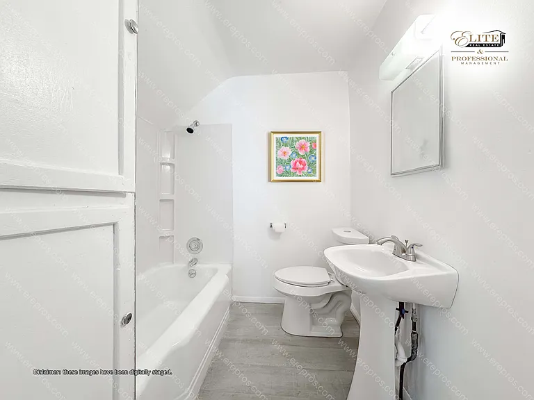 955 Perry St — Photo 16