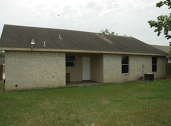 4th image of 520 Legion Hall