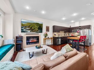 3382 Viewmount Dr #118, Pt Moody, BC V3H2L8