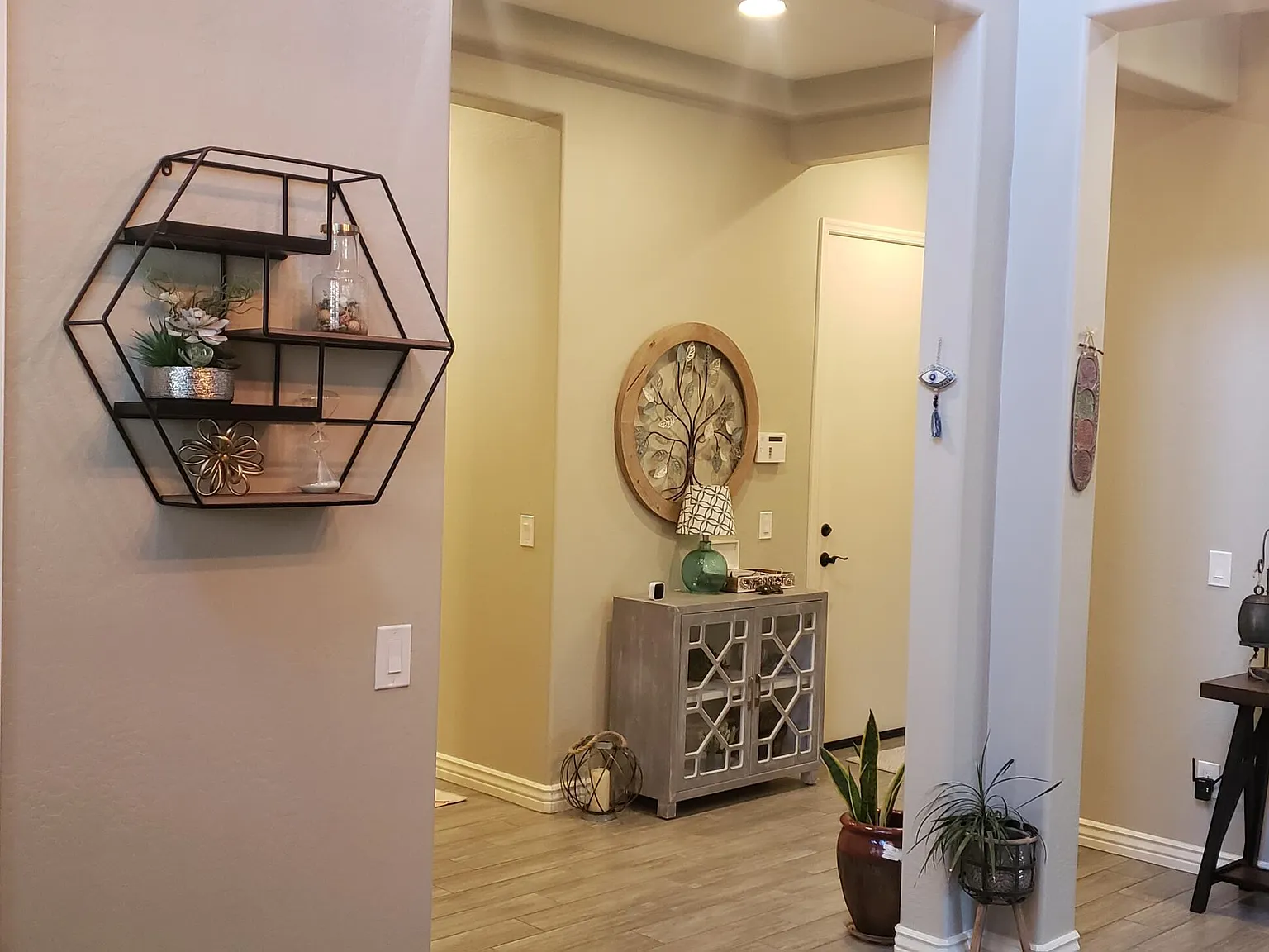 4 bed, 3.0 bath, 3355 sqft, $4,870 — Photo 3