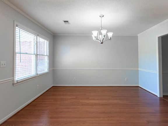 5th image of 142 Fairoaks Dr