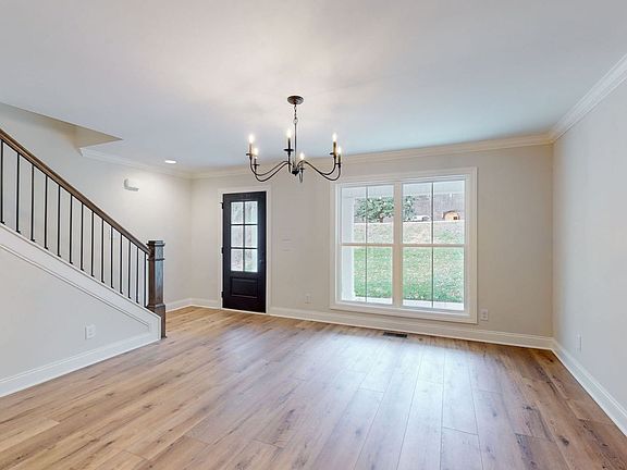 3rd image of 232 Twin Cove Dr