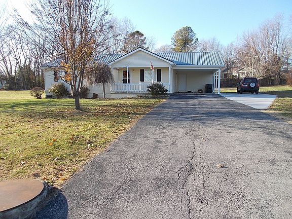 2nd image of 205 Autumn Dr