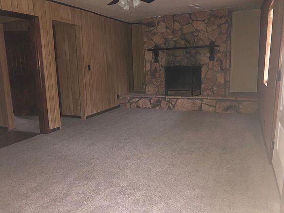 4th image of 301 Pine St
