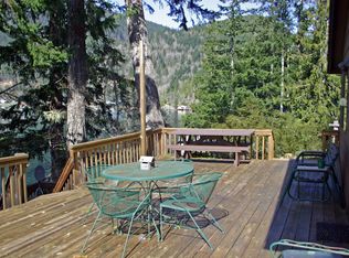 223 Yew Tree Dr, Port Angeles, WA 98363