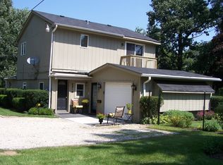 2319 Riverview Ave, Fox River Grove, IL 60021