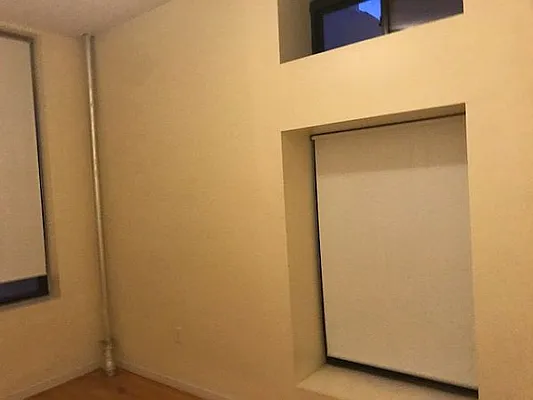 Rented by Perry Associates NYC Inc | media 4