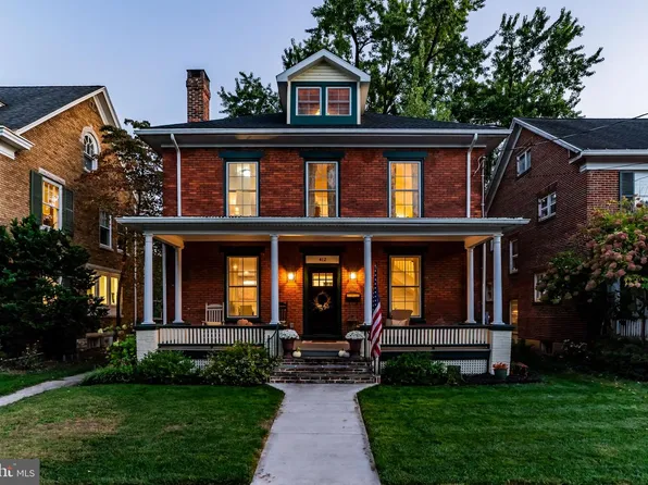 412 W South St, Carlisle, PA 17013