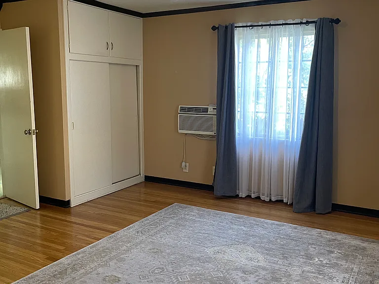 1431 N Allen Ave — Photo 33