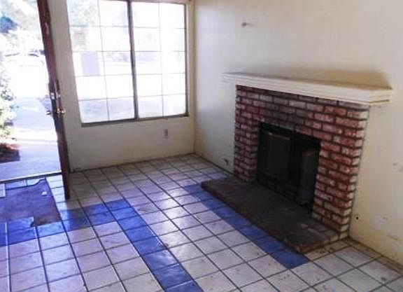2nd image of 614 Hacienda Ave