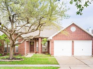 3515 Chatwood Dr, Pearland, TX 77584