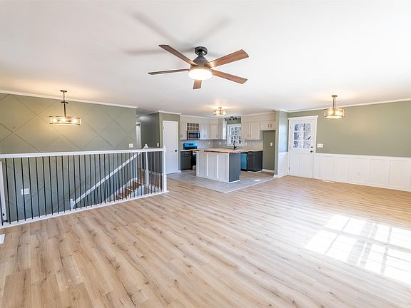 3rd image of 1025 Old Mill Rd