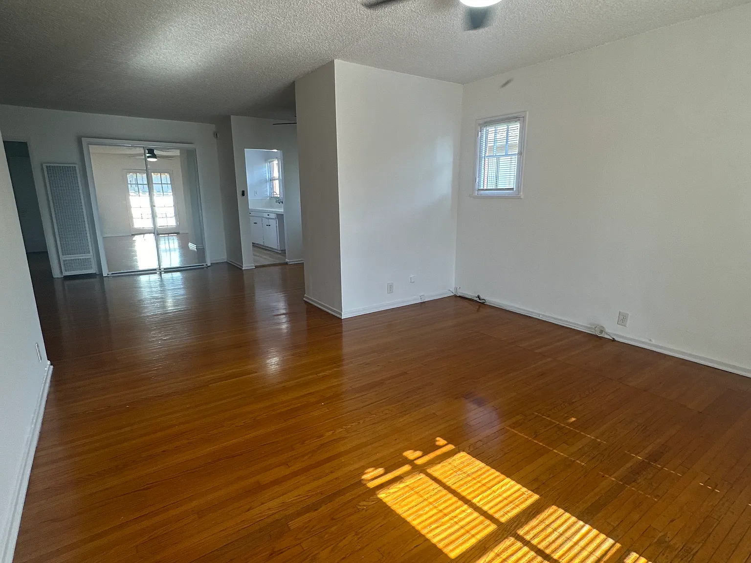 Studio, 620 sqft, $1,995 — Photo 2