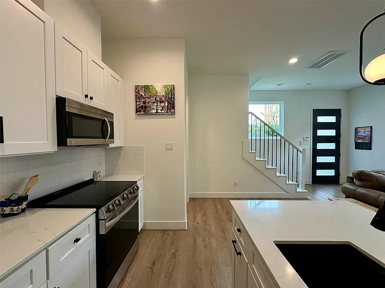 203 Danna Ln #D — Photo 7
