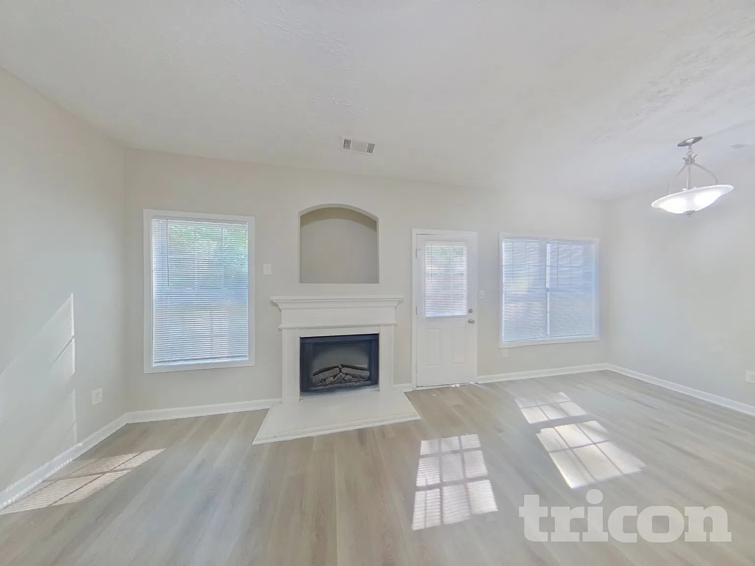 6693 Evans Trace Lithonia GA — Photo 3