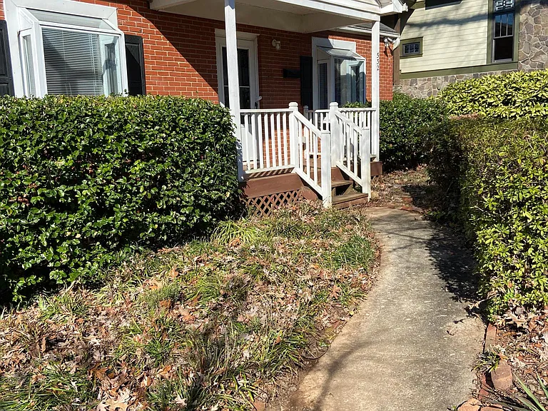 532 Iverson Way — Photo 2