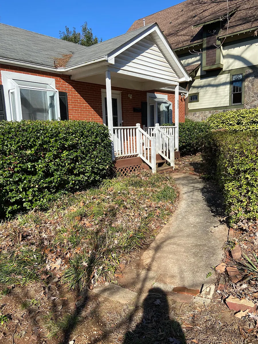 Building Photo - 532 Iverson Way