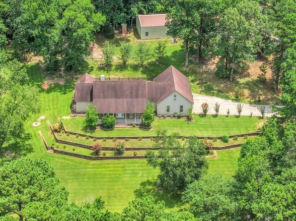 401 Hill Creek Dr, Coldspring, TX 77331