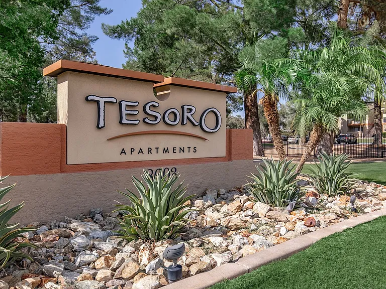 Tesoro Apartments — Photo 3