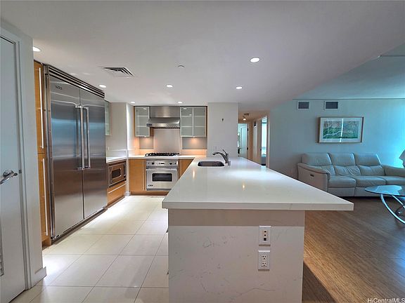 5th image of 1177 Queen St APT 3901