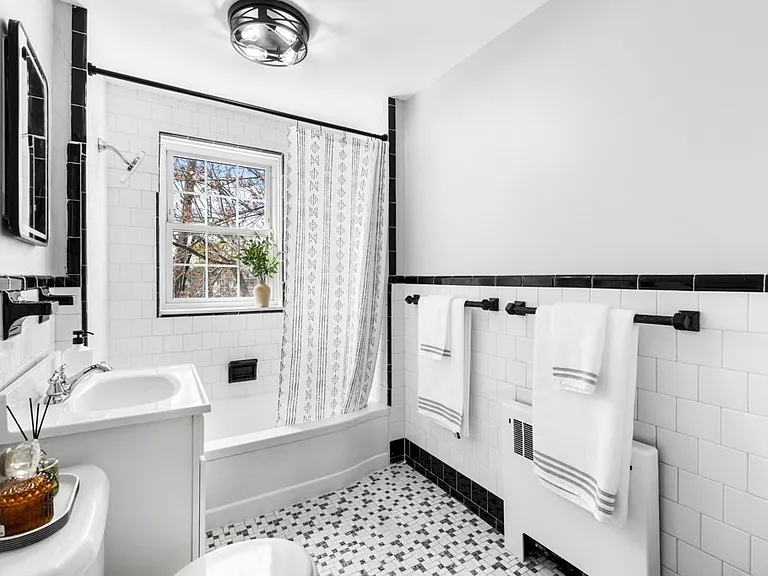 21 Elm St #4 — Photo 13
