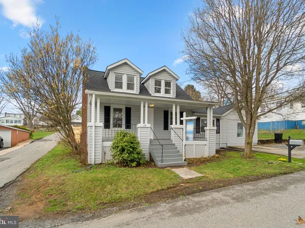 19 Brent St, Hancock, MD 21750