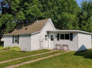 424 Stout St, Chetek, WI 54728