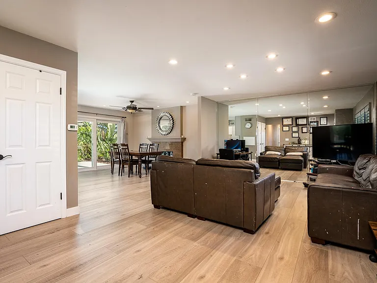 House has high quality flooring newly installed.
Ceiling has recessed lights.